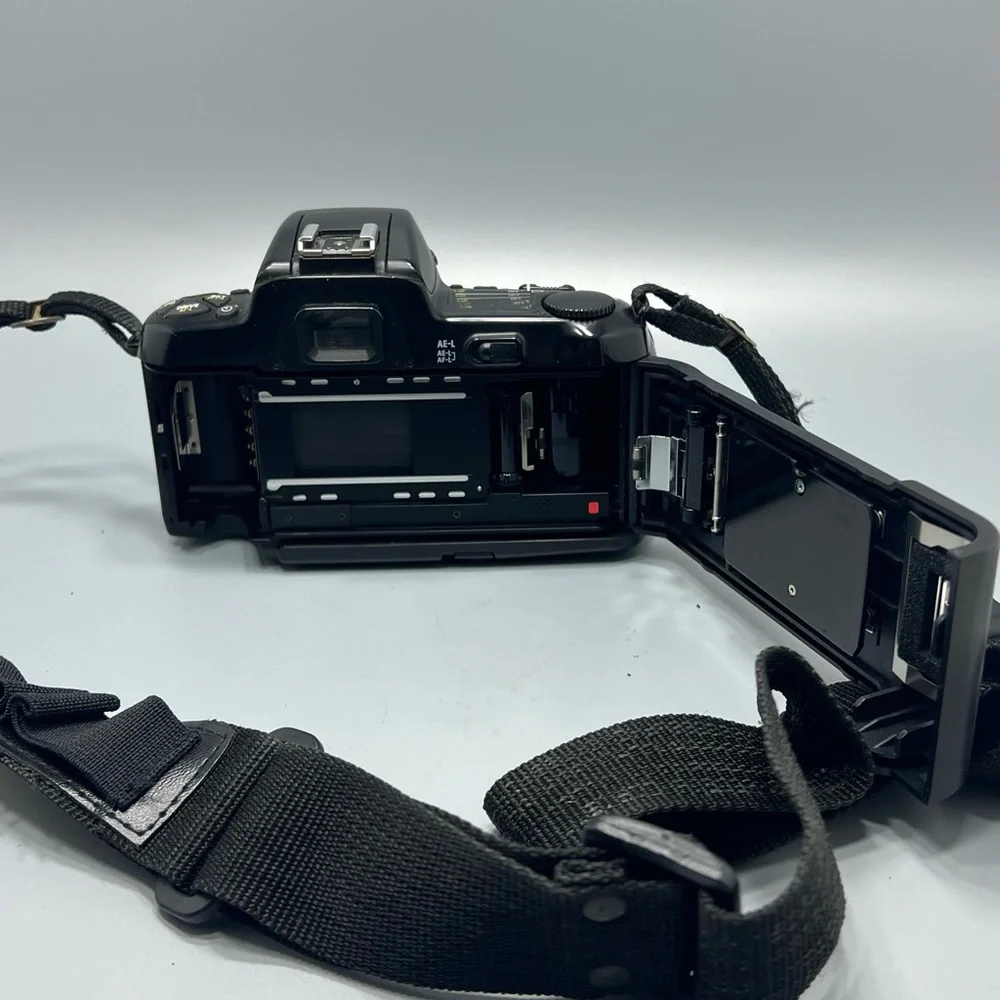 Nikon N6006 AF Camera With Nikon AF Nikkor 35-80mm 1:4-5.6D Lenses & Neck Strap
